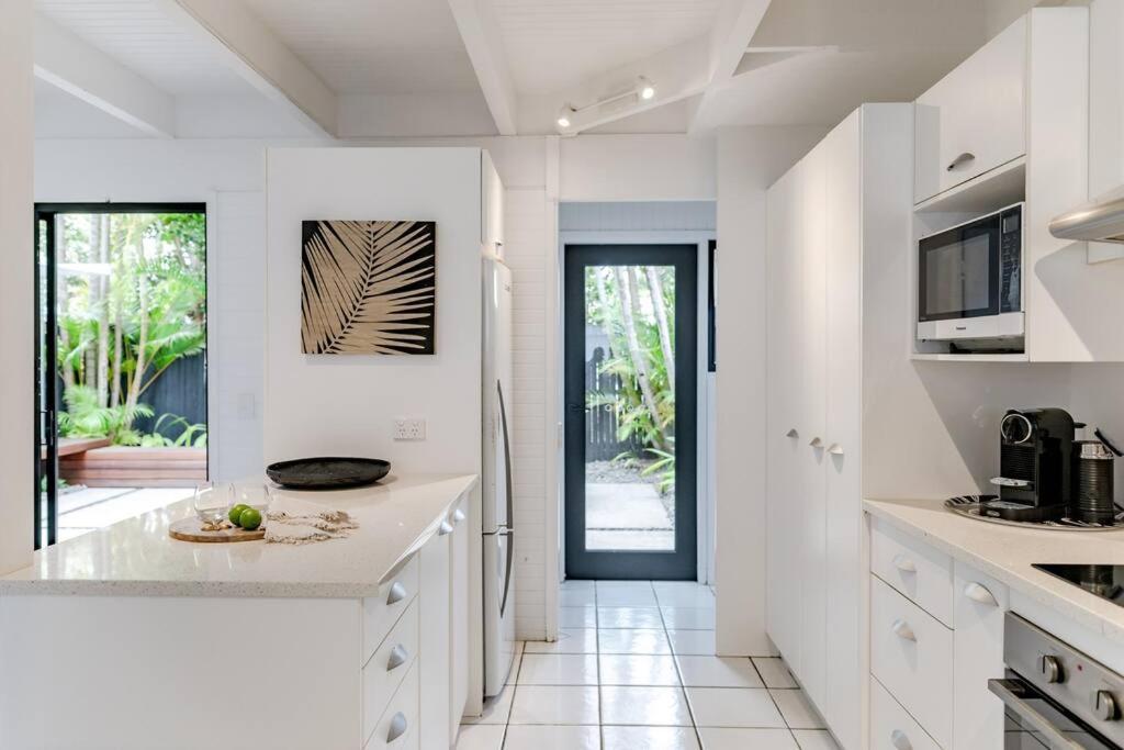 One - Immaculate Townhouse On Parade *