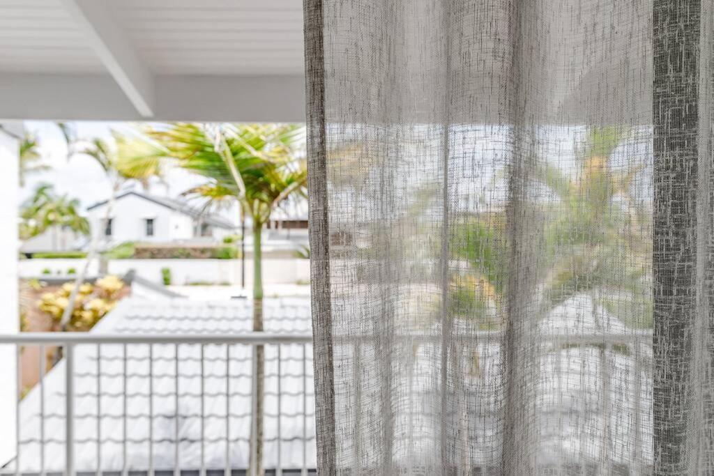 One - Immaculate Townhouse On Parade *