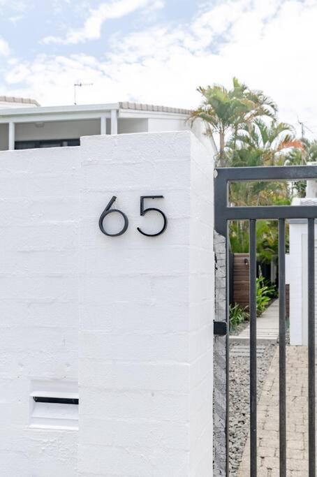 One - Immaculate Townhouse On Parade