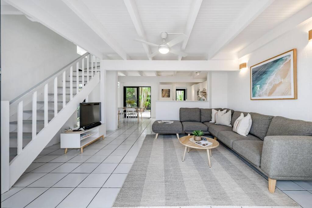 One - Immaculate Townhouse On Parade Apartment Noosa Heads